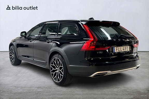 Volvo V90 Cross Country 8 of 28