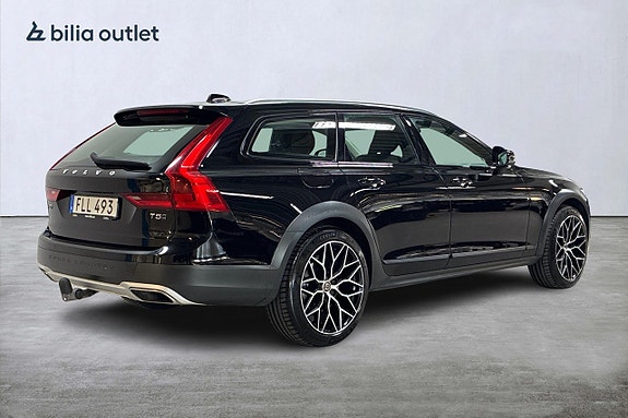 Volvo V90 Cross Country 6 of 28
