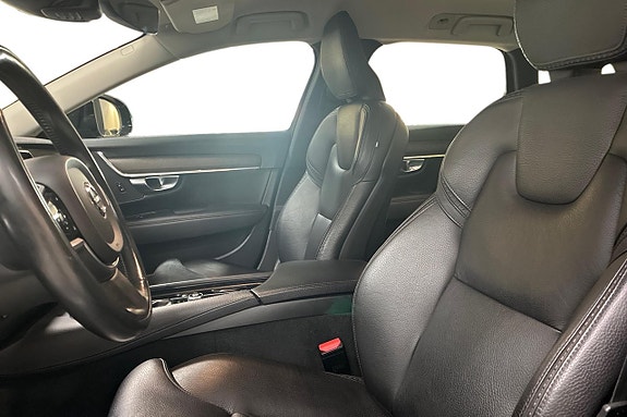 Volvo V90 Cross Country 12 of 28
