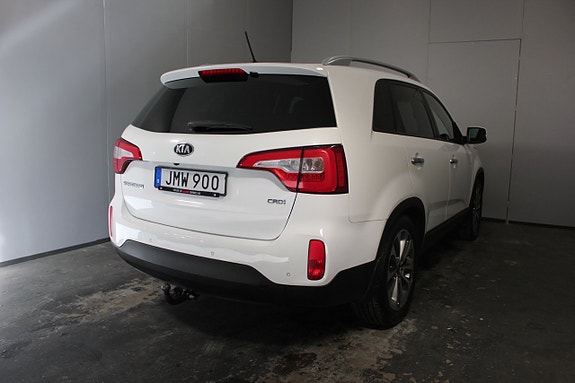 Kia Sorento 4 of 30