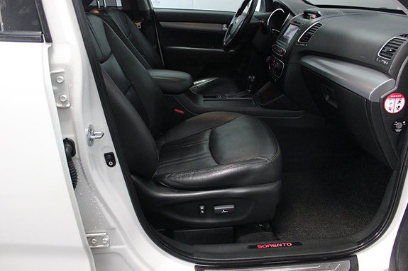 Kia Sorento 14 of 30