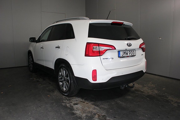 Kia Sorento 3 of 30