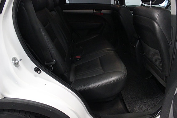 Kia Sorento 17 of 30