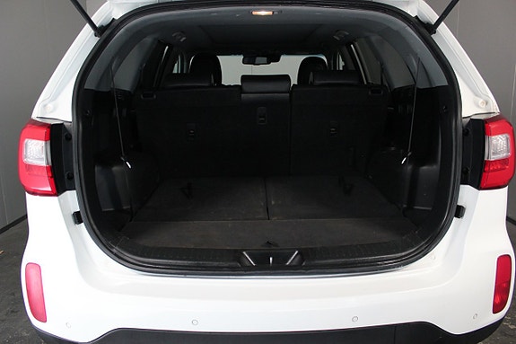Kia Sorento 8 of 30