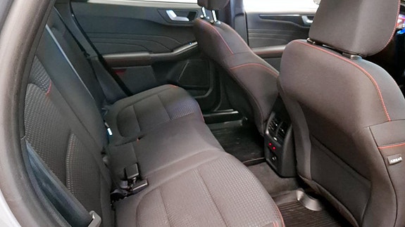 Ford Kuga 5 of 12