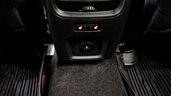 Ford Kuga 12 of 12