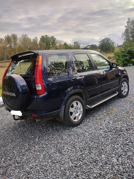 Honda CR-V 3 of 9