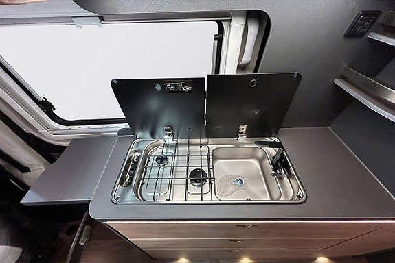 Knaus BOXLIFE 600 MQ POP-UP AUTOMAT ADAPTIV FARTHÅLLARE DIESELVÄRMARE PLATINUM SELECTION 2027 21 of 30