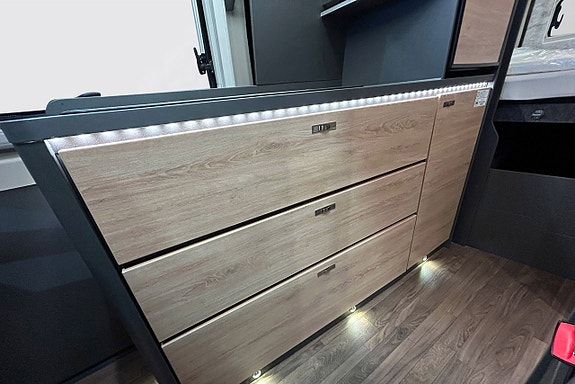 Knaus BOXLIFE 600 MQ POP-UP AUTOMAT ADAPTIV FARTHÅLLARE DIESELVÄRMARE PLATINUM SELECTION 2027 20 of 30