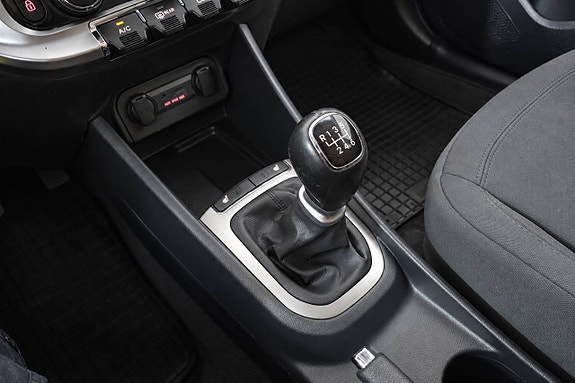 Kia Rio 16 of 17