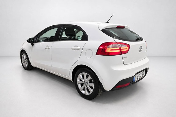 Kia Rio 5 of 17