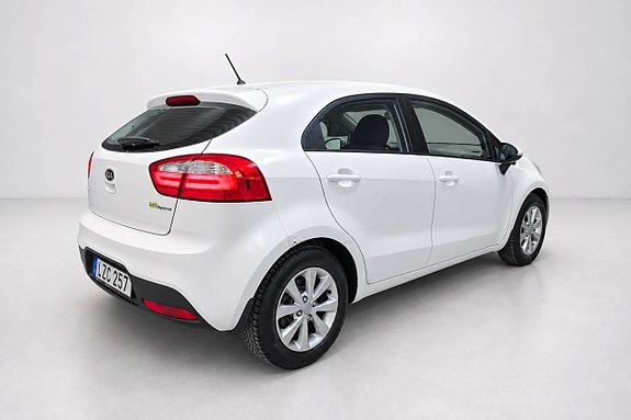 Kia Rio 6 of 17