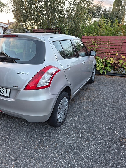 Suzuki Swift 2 of 12