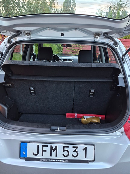 Suzuki Swift 10 of 12