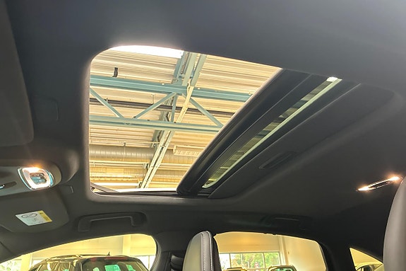 Volvo S90 17 of 29