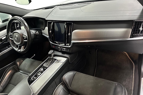 Volvo S90 15 of 29