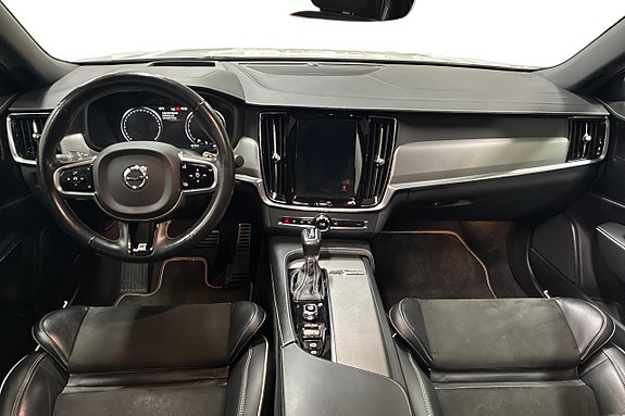 Volvo S90 12 of 29