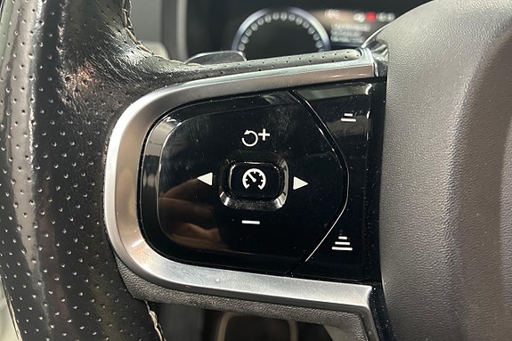 Volvo S90 21 of 29