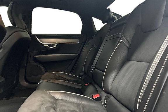 Volvo S90 14 of 29
