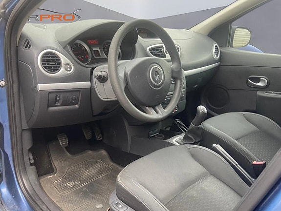 Renault Clio 8 of 10