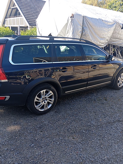 Volvo XC70 3 of 8