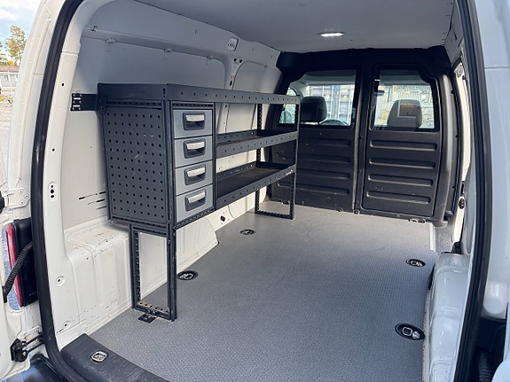 Volkswagen Caddy Maxi 24 of 27