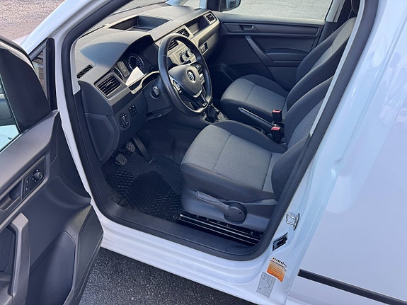Volkswagen Caddy Maxi 9 of 27
