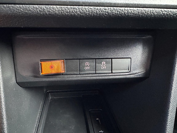 Volkswagen Caddy Maxi 18 of 27