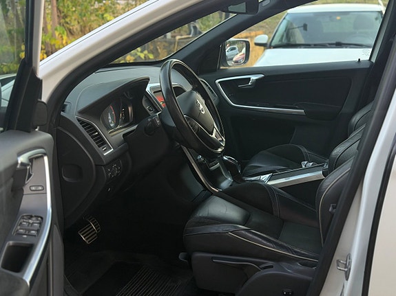 Volvo XC60 6 of 9