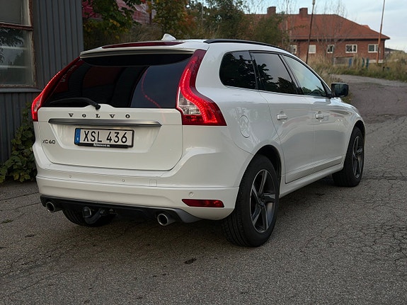 Volvo XC60 4 of 9