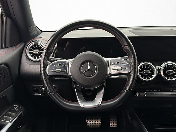 Mercedes-Benz EQB300 12 of 30