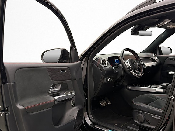 Mercedes-Benz EQB300 10 of 30