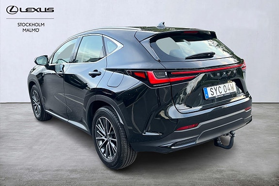 Lexus NX350h 2 of 26