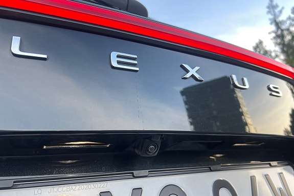 Lexus NX350h 20 of 26