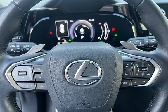 Lexus NX350h 23 of 26