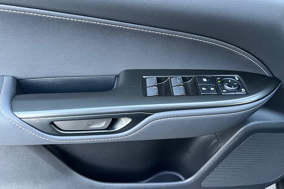 Lexus NX350h 22 of 26