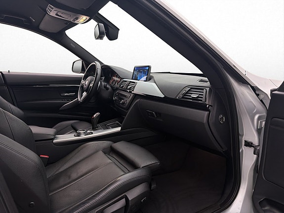 BMW 335i 28 of 30