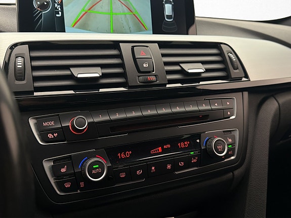 BMW 335i 24 of 30