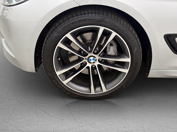 BMW 335i 30 of 30