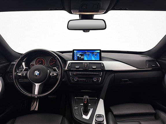 BMW 335i 21 of 30