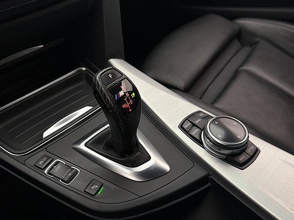 BMW 335i 26 of 30