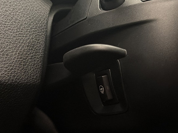 BMW 335i 16 of 30