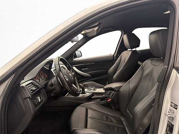 BMW 335i 13 of 30