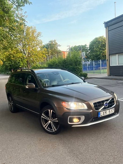 Volvo XC70 12 of 18
