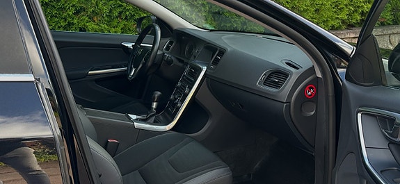 Volvo S60 5 of 8