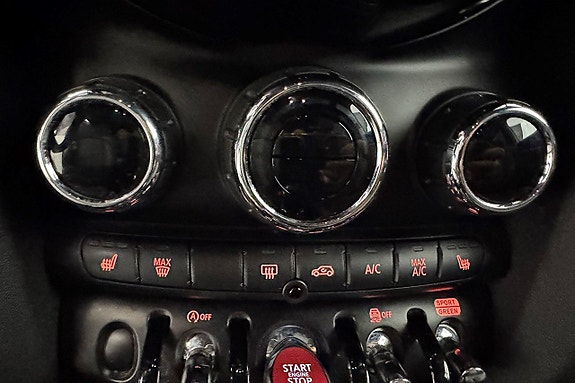 MINI Cooper 11 of 15