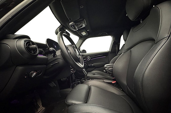 MINI Cooper 8 of 15
