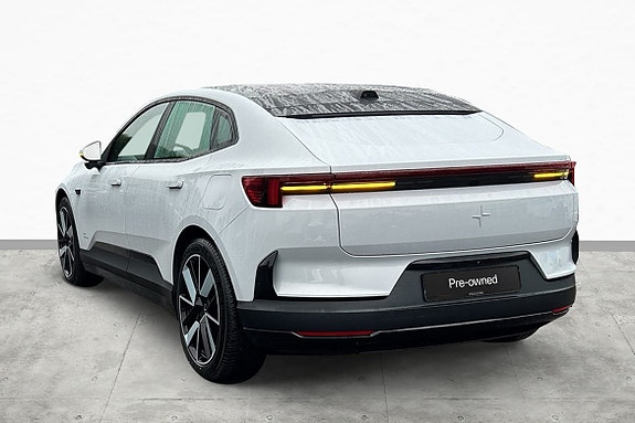 Polestar 4 8 of 15