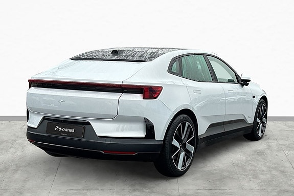Polestar 4 9 of 15