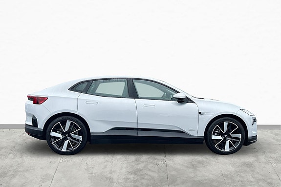 Polestar 4 4 of 15